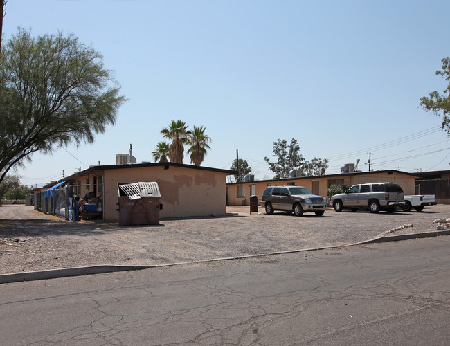 2432-2438 N Fontana Ave in Tucson, AZ - Foto de edificio - Building Photo