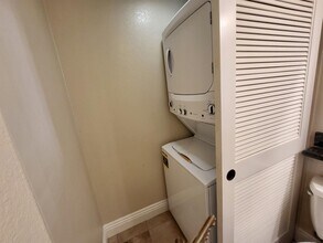 3957 Nobel Dr in San Diego, CA - Building Photo - Building Photo