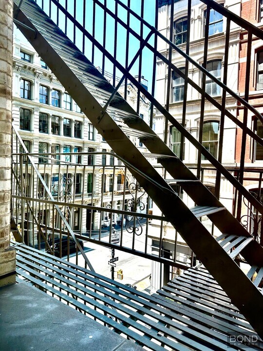 452 Broome St in New York, NY - Building Photo