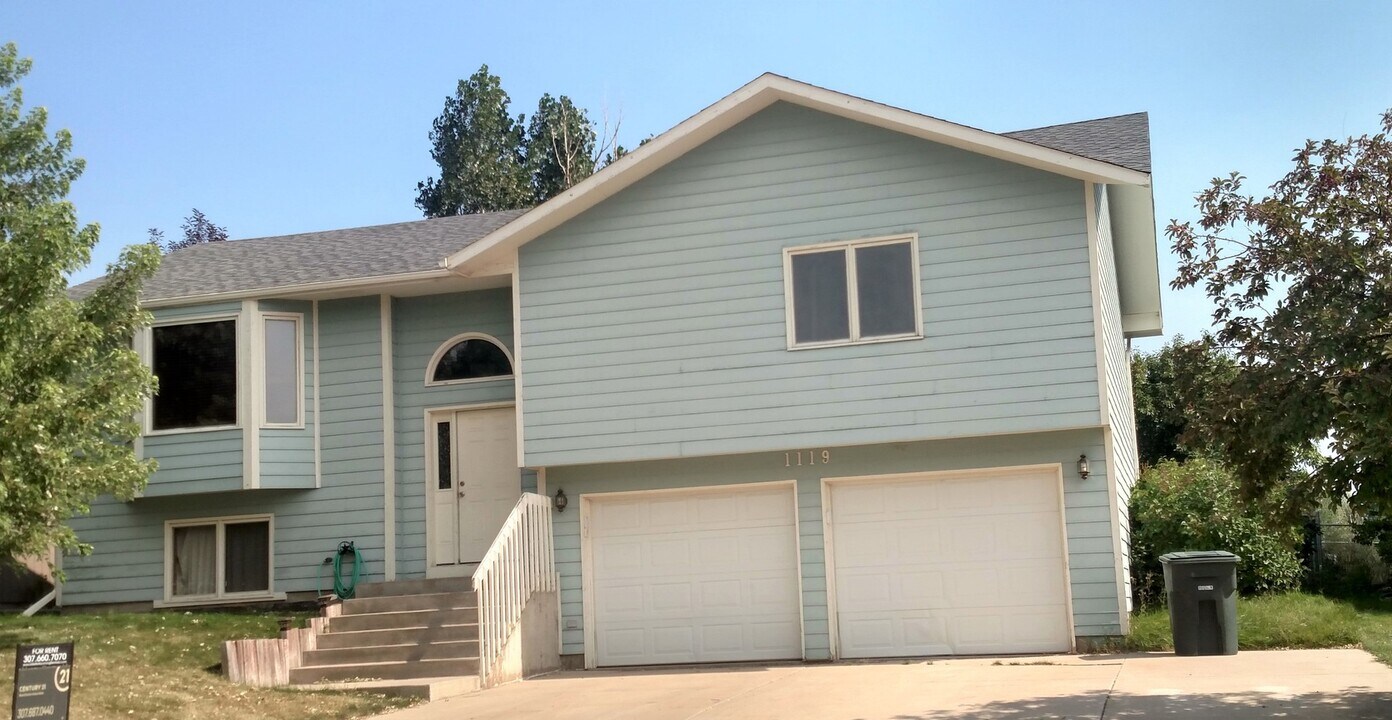 1119 Granite St in Gillette, WY - Building Photo