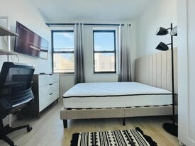 Furnished room/NOT APARTMENT in Brooklyn, NY - Building Photo