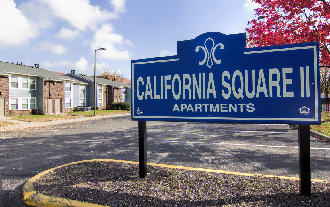 California Square II in Louisville, KY - Building Photo