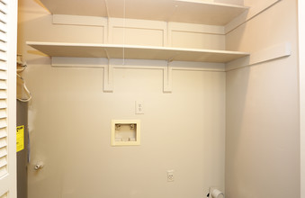 Oakbrook Apartments in Goldsboro, NC - Building Photo - Interior Photo