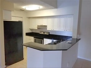 8245 Ibis Club Dr in Naples, FL - Building Photo - Building Photo