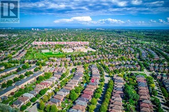 2491 Logan Ave in Oakville, ON - Building Photo - Building Photo