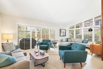 140 Greenwood Dr in West Palm Beach, FL - Building Photo - Building Photo