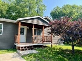 215 Dee St in Troy, MO - Building Photo