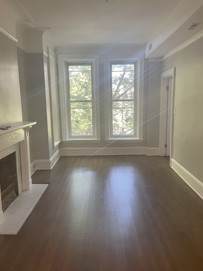 2241 N Seminary Ave in Chicago, IL - Building Photo - Building Photo