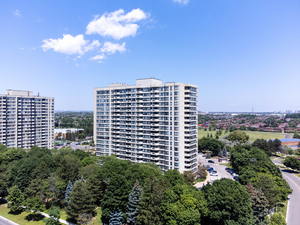 Trillium in Toronto, ON - Building Photo