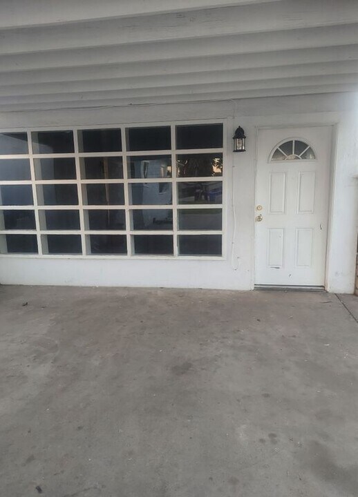 845 W Olive St in Colton, CA - Building Photo