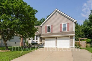 2024 S Downing St in Olathe, KS - Building Photo