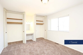 Kensington Square Apartments in Florissant, MO - Foto de edificio - Building Photo