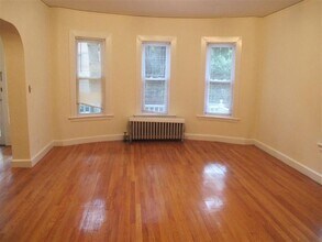 1 Langdon Sq, Unit 1 in Cambridge, MA - Building Photo - Building Photo