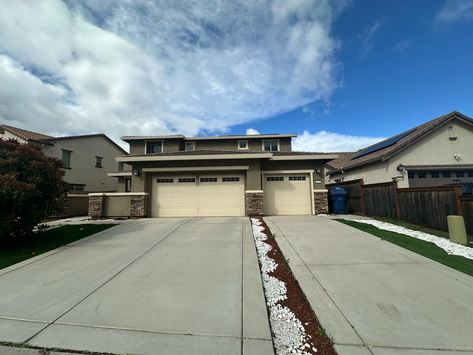 12758 Evanston Way in Rancho Cordova, CA - Building Photo