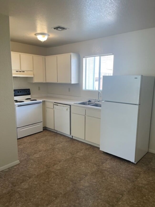 835 Shiloh Ct in Redding, CA - Building Photo - Building Photo