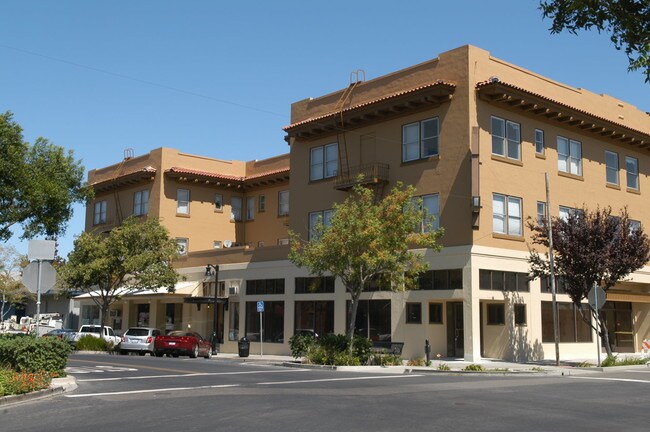 200-202 Main St