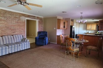 1544 Sweetbriar Dr in Wichita Falls, TX - Building Photo - Building Photo
