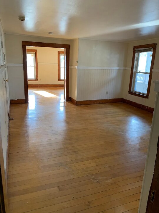 49 Cedar St in Fitchburg, MA - Building Photo