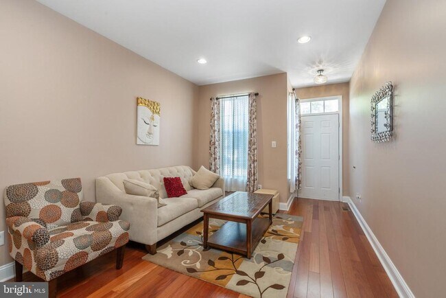802 Yarrow Cir in Dayton, NJ - Building Photo - Building Photo