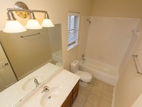 2005 Antone St in Austin, TX - Building Photo - Building Photo