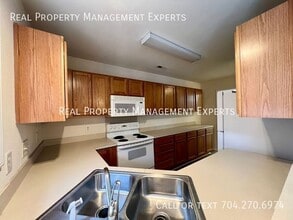 9615 Littleleaf Dr in Charlotte, NC - Building Photo - Building Photo