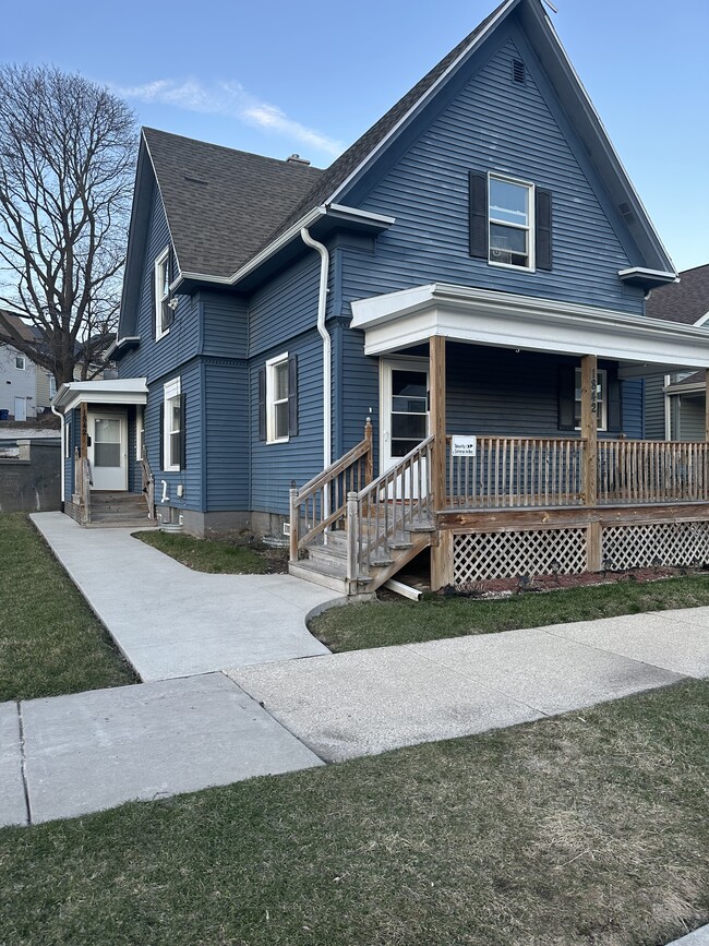 1842 Roe Ave, Unit 1842 Roe Avenue in Racine, WI - Building Photo - Building Photo