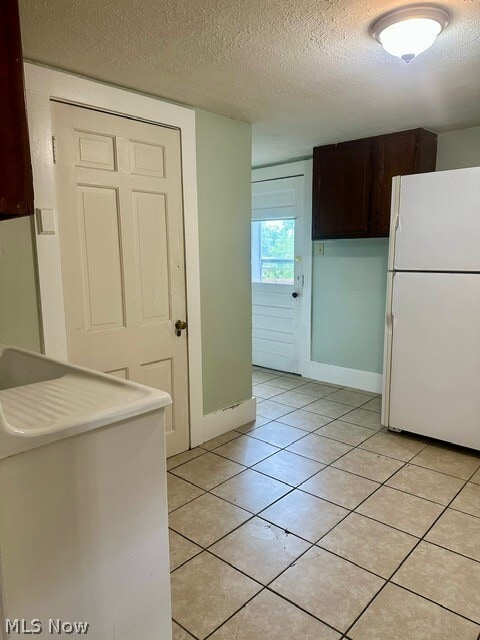 649 W Hopocan Ave in Barberton, OH - Building Photo - Building Photo