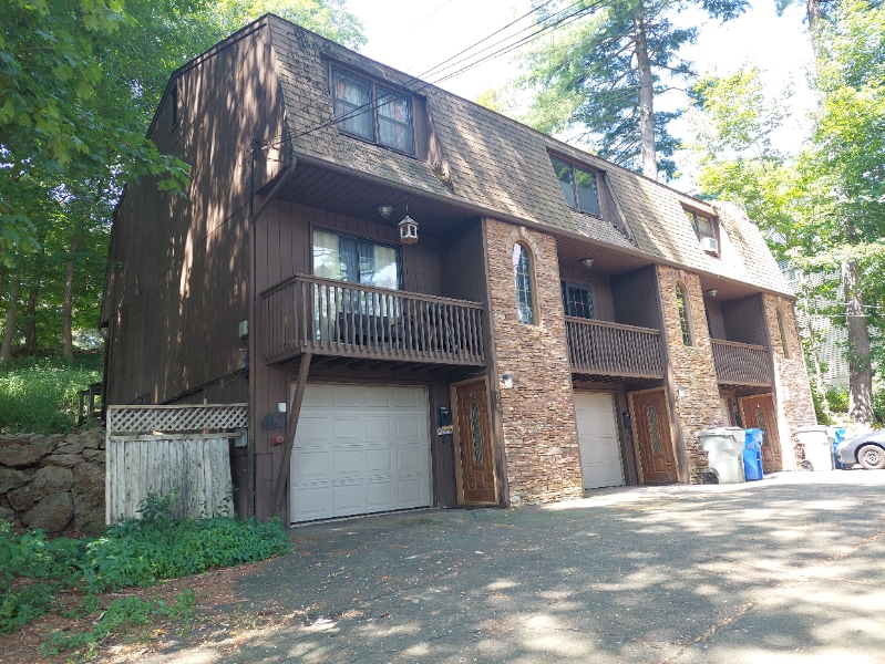509 King Street in Bristol, CT - Building Photo