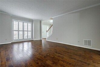 8895 Club River Dr in Roswell, GA - Building Photo - Building Photo