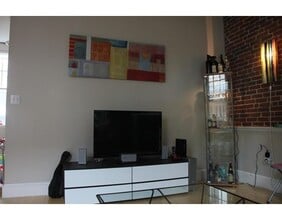 48 Inman St, Unit B in Cambridge, MA - Building Photo - Building Photo