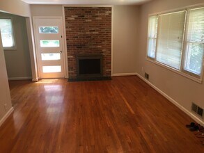 1115 Westbriar Ct NE in Vienna, VA - Building Photo - Building Photo