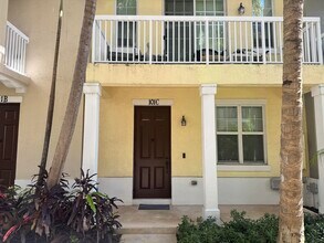 101 E Coda Cir in Delray Beach, FL - Building Photo - Building Photo