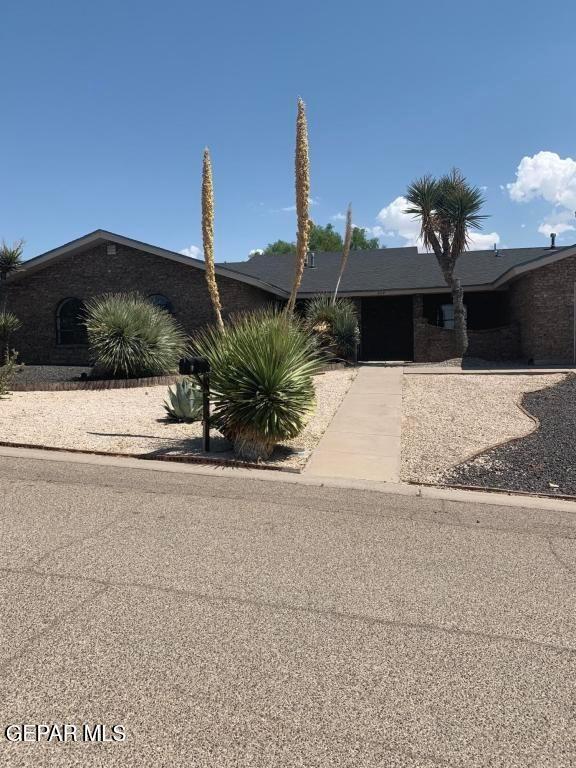 property at 408 Hollydale Dr