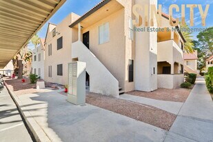 5064 Spencer St in Las Vegas, NV - Building Photo