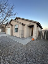 404 Cactus Point Dr SW in Albuquerque, NM - Foto de edificio - Building Photo