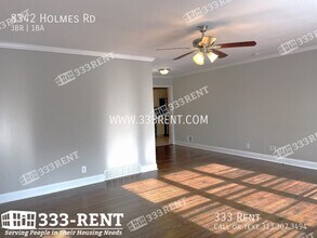 8342 Holmes Rd in Kansas City, MO - Building Photo - Building Photo