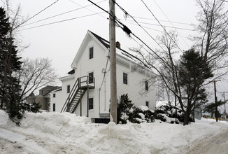 23 Saunders St in Portland, ME - Building Photo - Building Photo