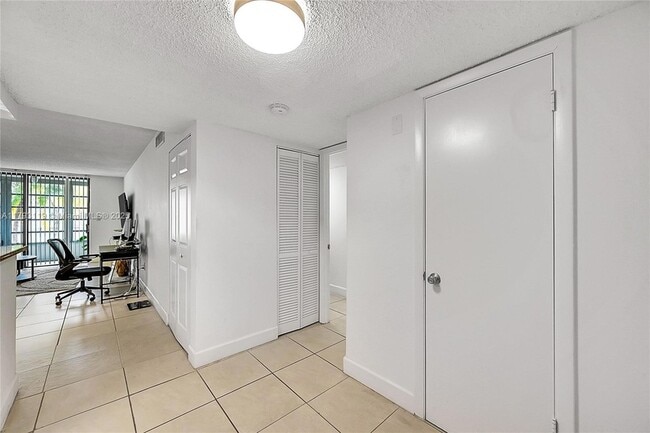 1820 SW 81st Ave, Unit 3300 in North Lauderdale, FL - Building Photo - Building Photo