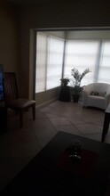 2950 NW 46th Ave, Unit 101A in Lauderdale Lakes, FL - Building Photo - Building Photo