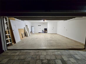 1074 SW Jennifer Terrace in Port St. Lucie, FL - Building Photo - Building Photo