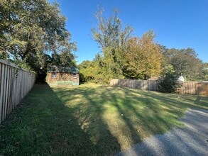 5623 Meadowcrest Ln in Nashville, TN - Foto de edificio - Building Photo