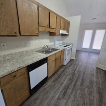 1214 Peyton Cir in Greenville, NC - Building Photo - Building Photo