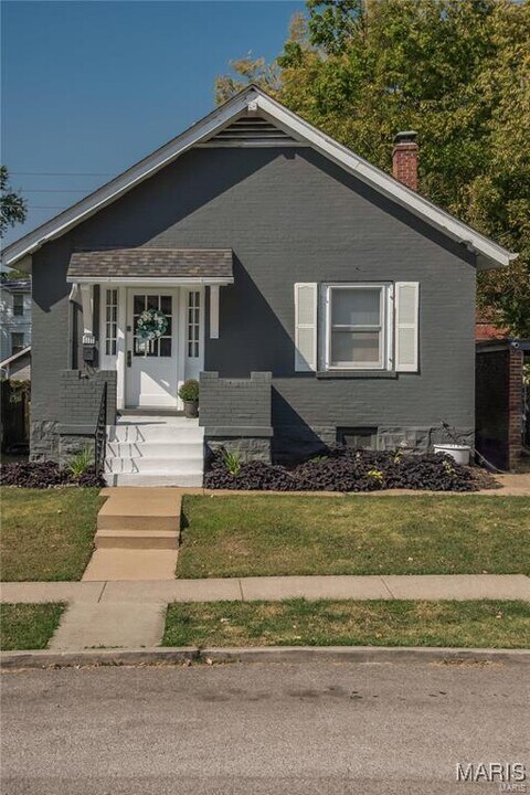 1111 Blendon Pl in Richmond Heights, MO - Building Photo