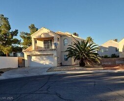 6672 Golden Pond Cir in Las Vegas, NV - Building Photo