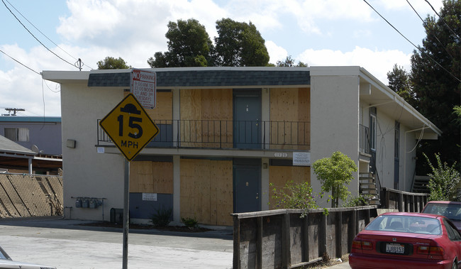 1928 96th Ave in Oakland, CA - Building Photo - Building Photo