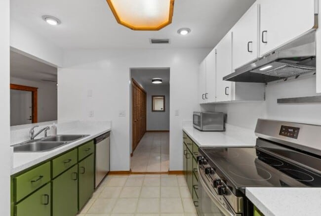 2822 SW 14th Dr in Gainesville, FL - Building Photo - Building Photo