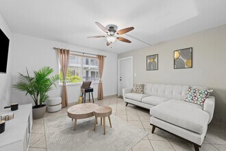 1000 SE 15th St in Fort Lauderdale, FL - Building Photo - Building Photo