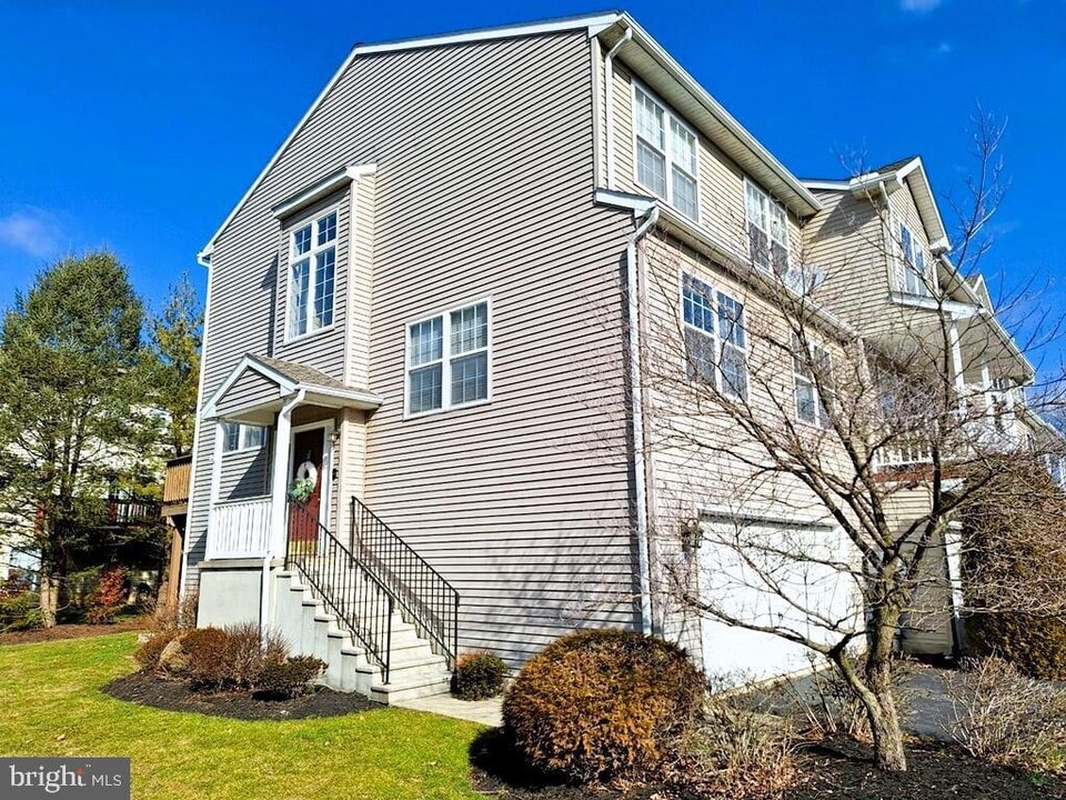 155 Woodside Ct in Annville, PA - Building Photo
