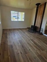 130 Walnut Dr in Lakeport, CA - Building Photo - Building Photo
