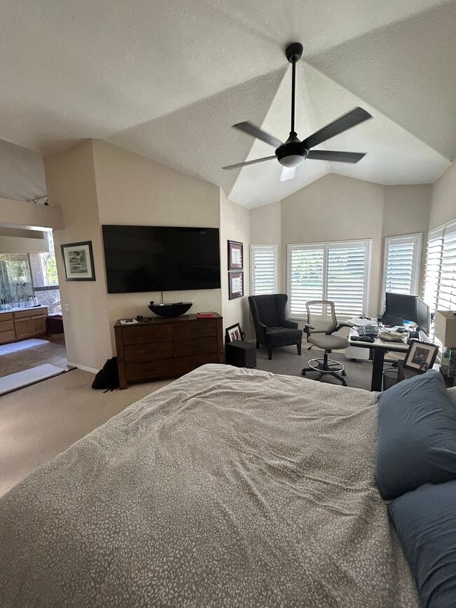 1046 S Mountcrest Ct in Anaheim, CA - Building Photo - Building Photo